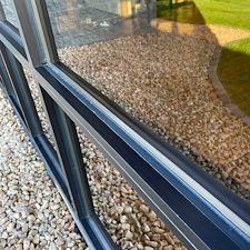 Commercial-Window-Cleaning-in-Minneapolis-St-Paul 1