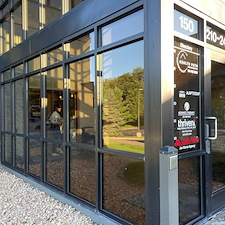 Commercial-Window-Cleaning-in-Minneapolis-St-Paul 3
