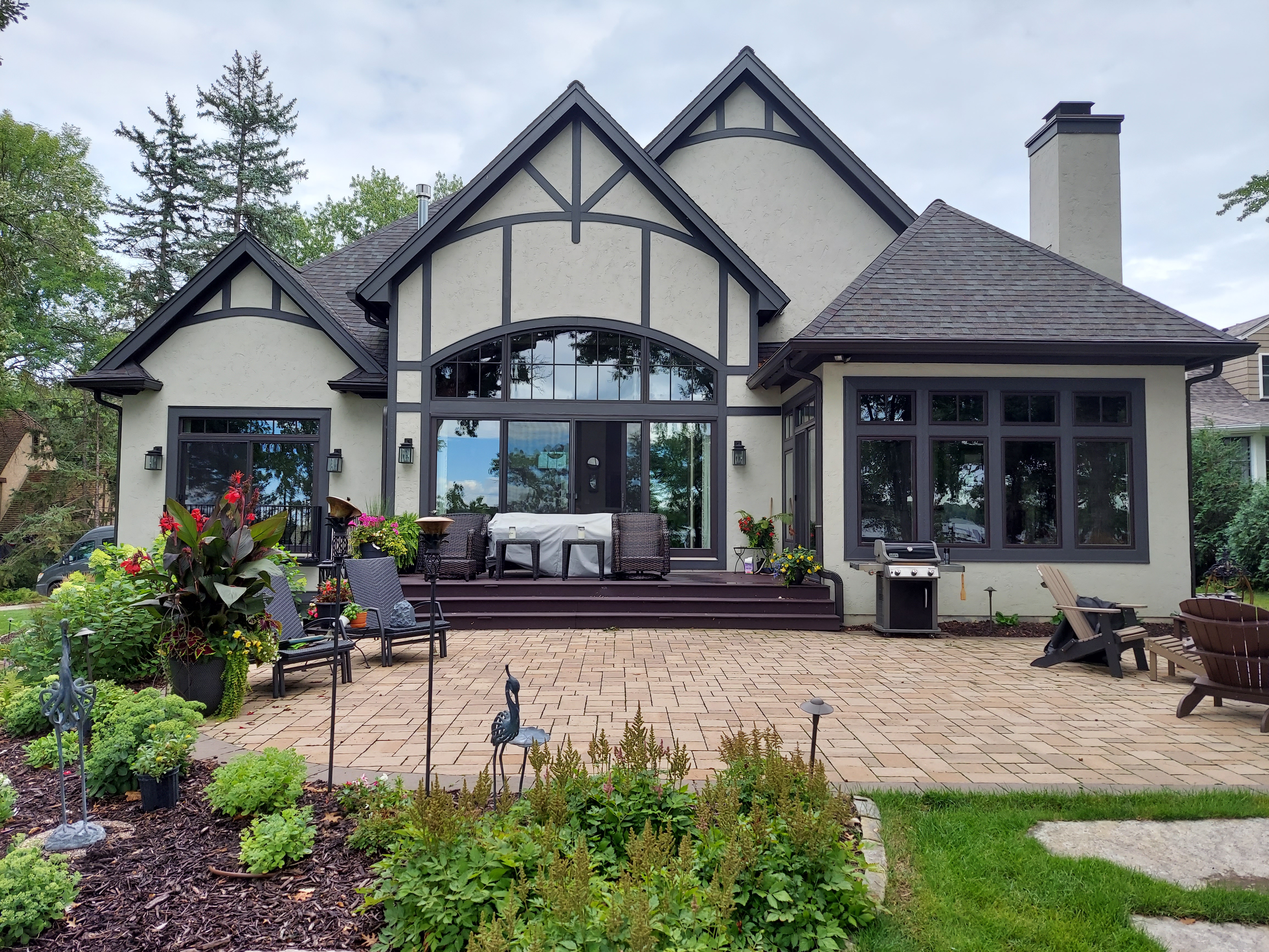 Professional Interior and exterior window cleaning in White Bear Lake, MN